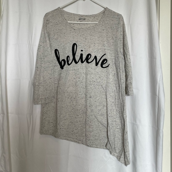 Apt. 9 Tops - Apt 9/ believe white black speckled high low top with 3/4 sleeves​​​​​​​​​​​